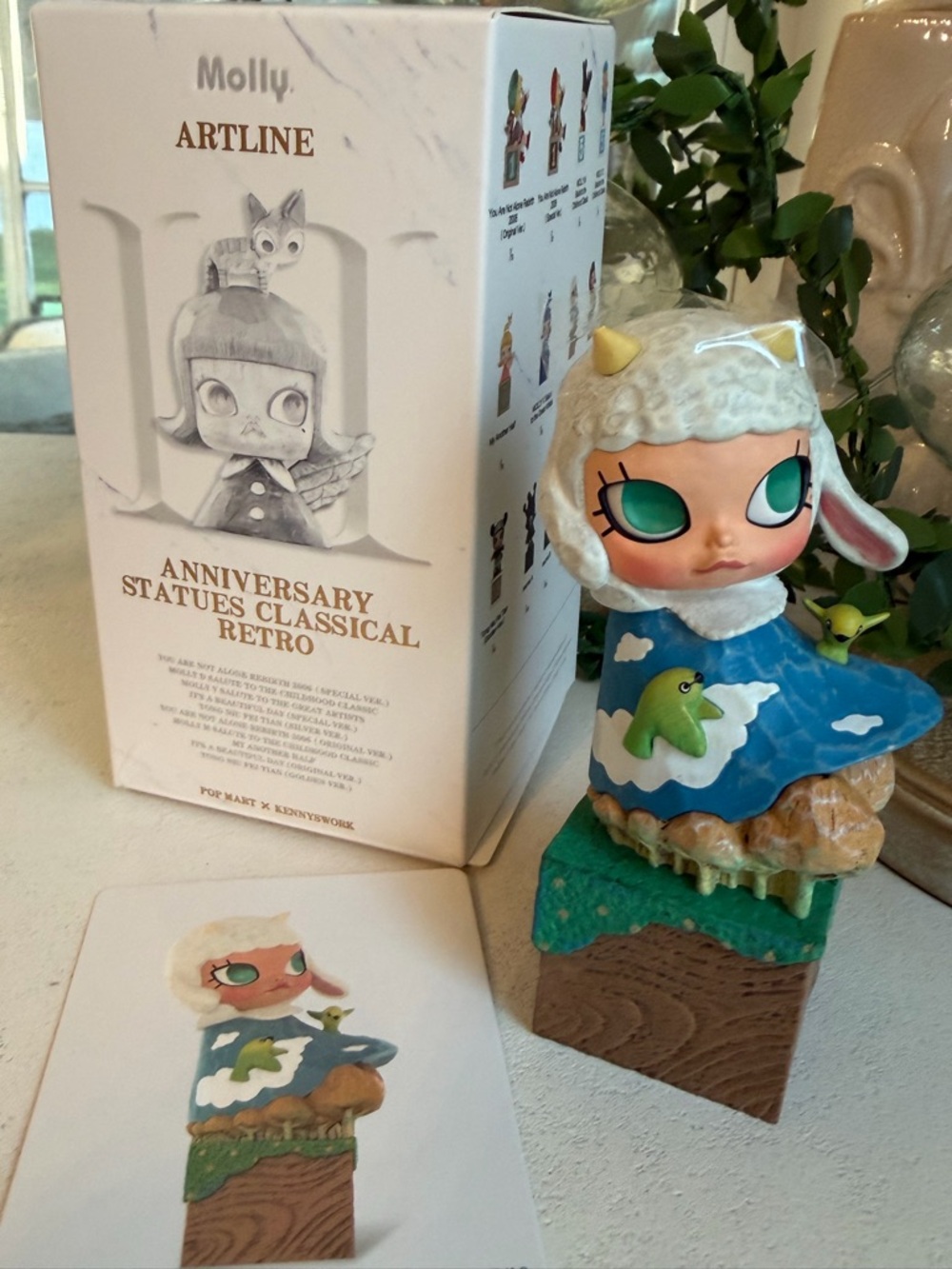 Pop Mart Molly Anniversary Statues Classical Retro Figure